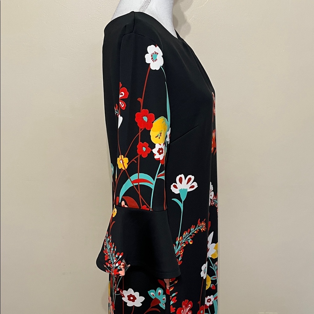 Mod Floral Scuba Sheath Dress - Picture 5 of 13